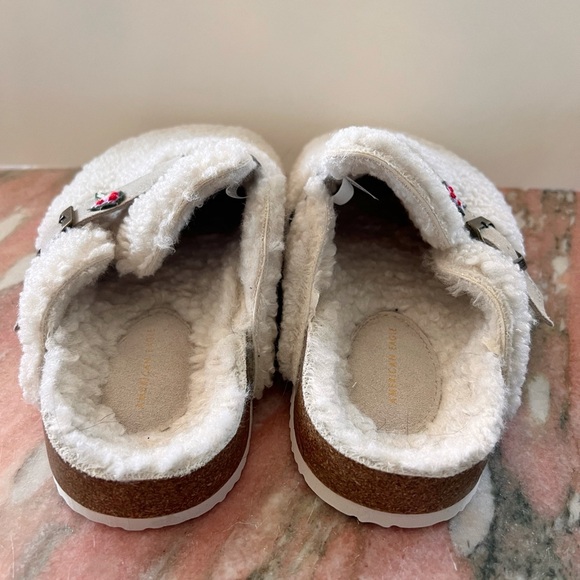 NWOT Sherpa Faux Shearling Slip on Clog Customized with Mushroom Patches OOAK - Picture 5 of 7